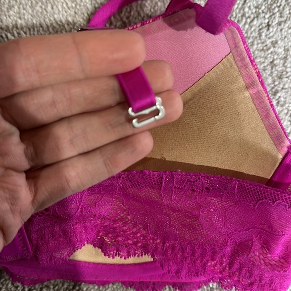 VICTORIA’s SECRET Bras 34B - Picture 4 of 6